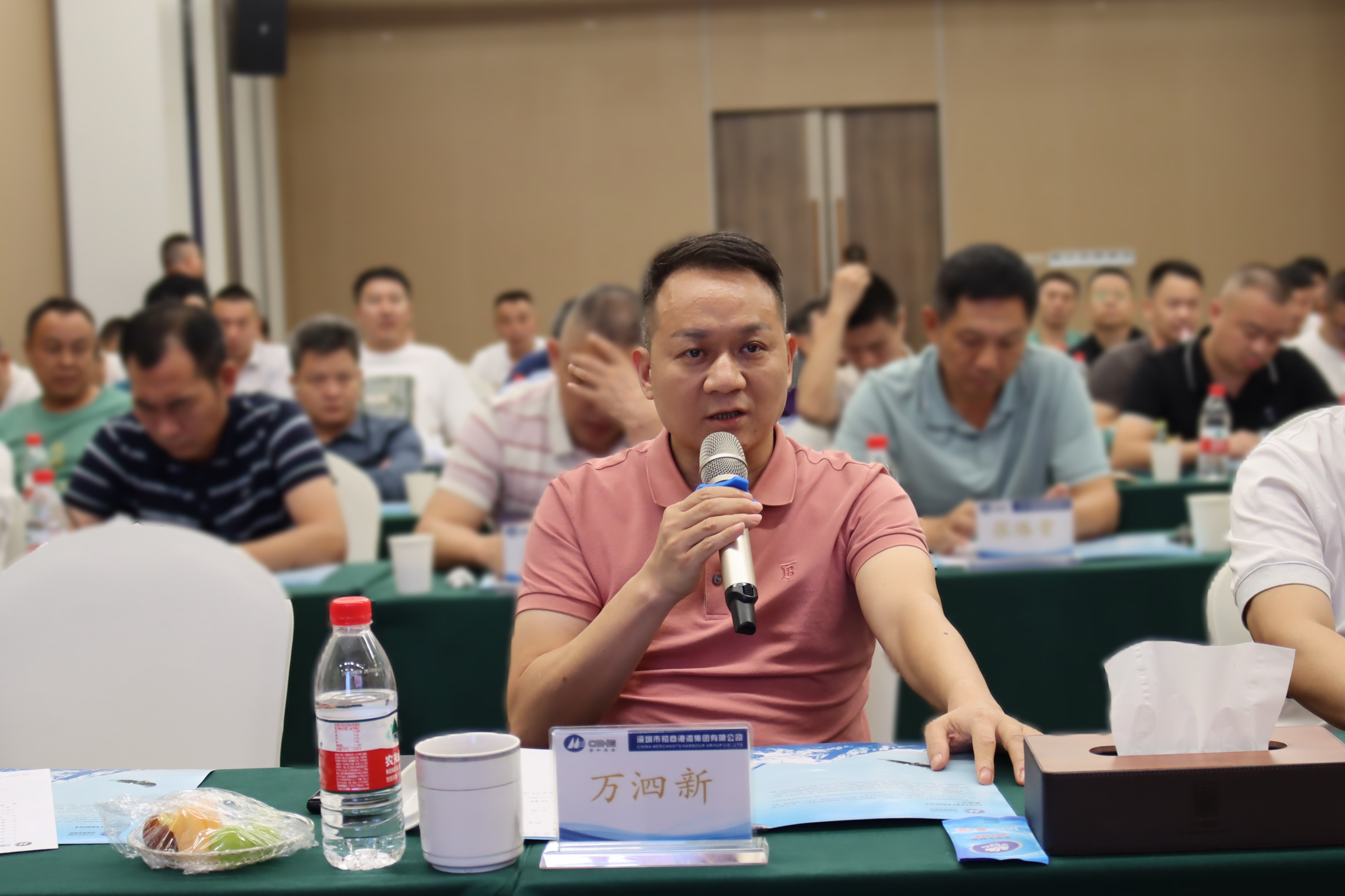 港創(chuàng)股份公司董事、總經(jīng)理萬泗新發(fā)言2.JPG